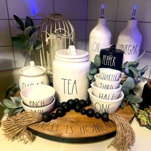 MEET YOUR SELLER💋